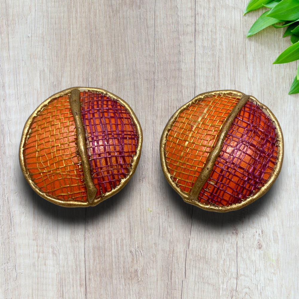 Vintage 1980's Artisan Mesh & Wood Dimensional Button Earrings Clip On Beachy